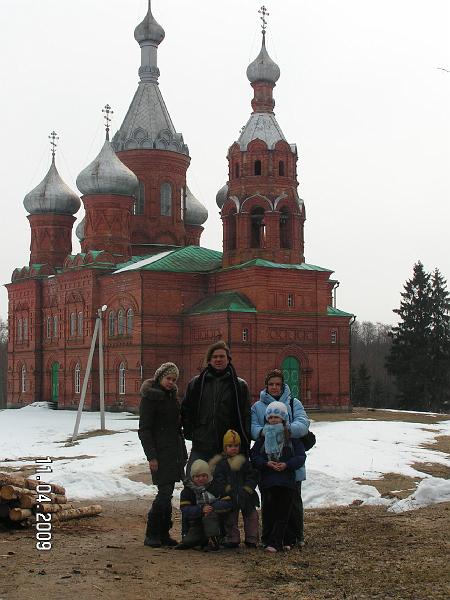 PICT0145.JPG - Храм у истока Волги.